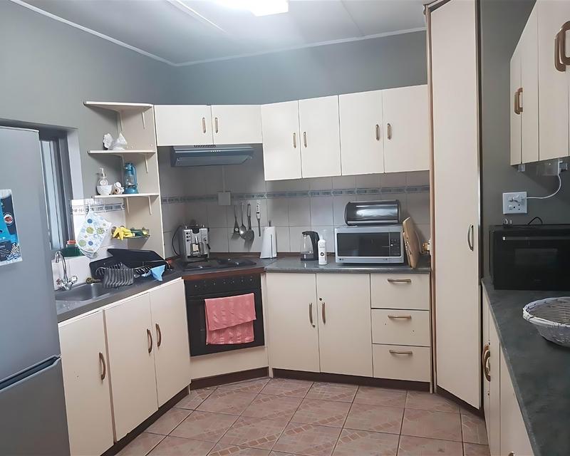 5 Bedroom Property for Sale in Da Nova Western Cape